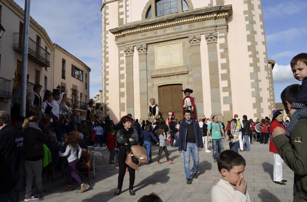 Felicitem la Colla Gegantera d'Olost per la organització de la Trobada d'enguany