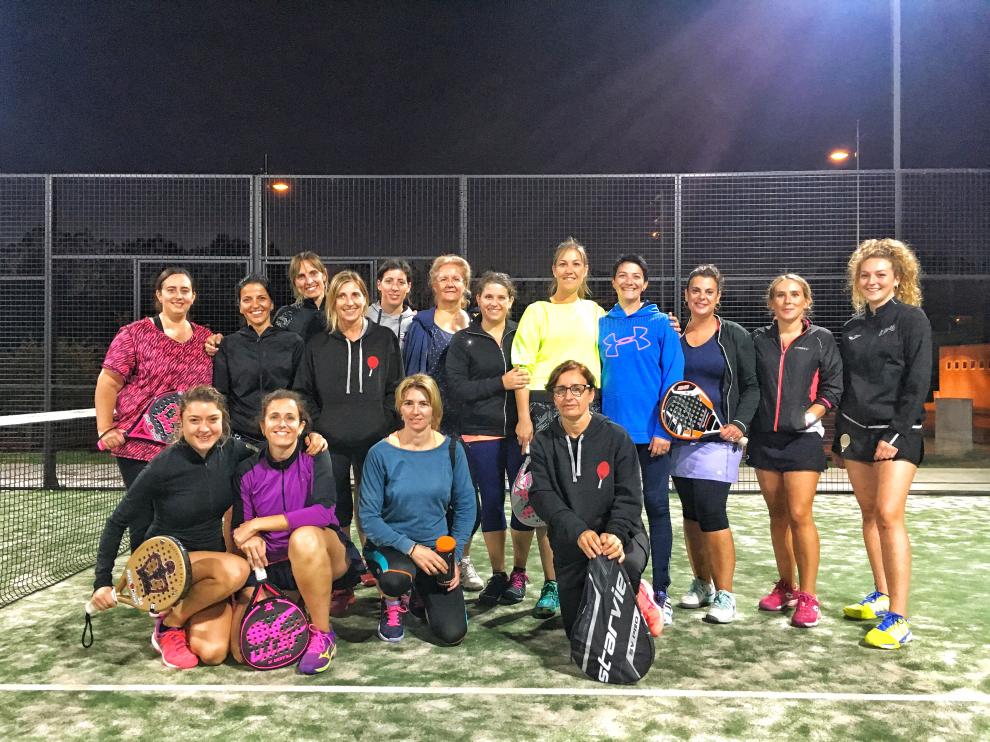 Elisabet Munts i Estela López, guanyadores de l'americana femenina de pàdel d'Olost