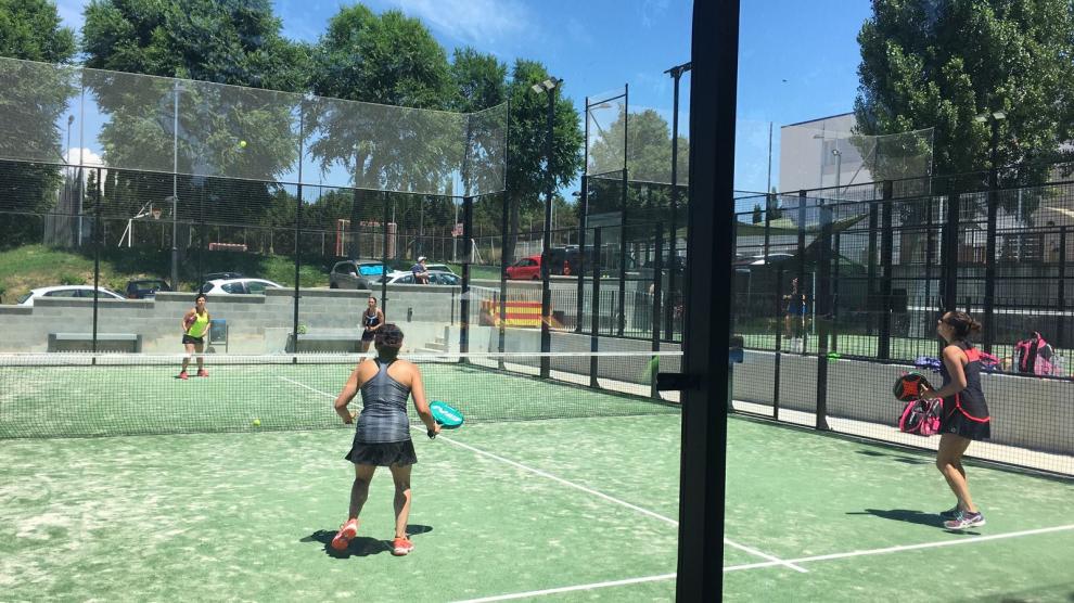 Èxit de participació en el Torneig de pàdel 1r Aniversari de les Pistes d'Olost