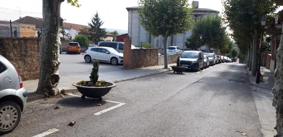 S'han instal·lat jardineres a l'entrada del Parking de la Rectoria