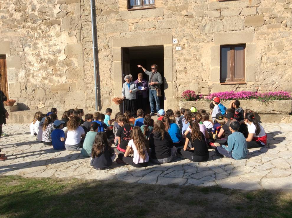 Trobada intergeneracional a Santa Creu de Jutglar 